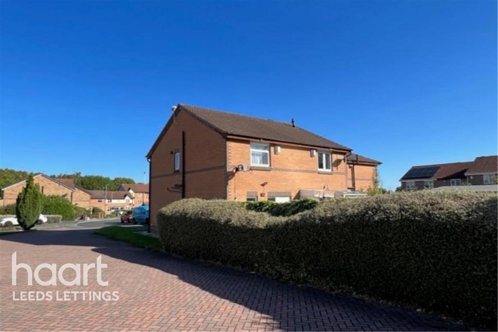Grange Road, Hunslet, LS10 2 bed semidetached house £950 pcm (£219 pw)