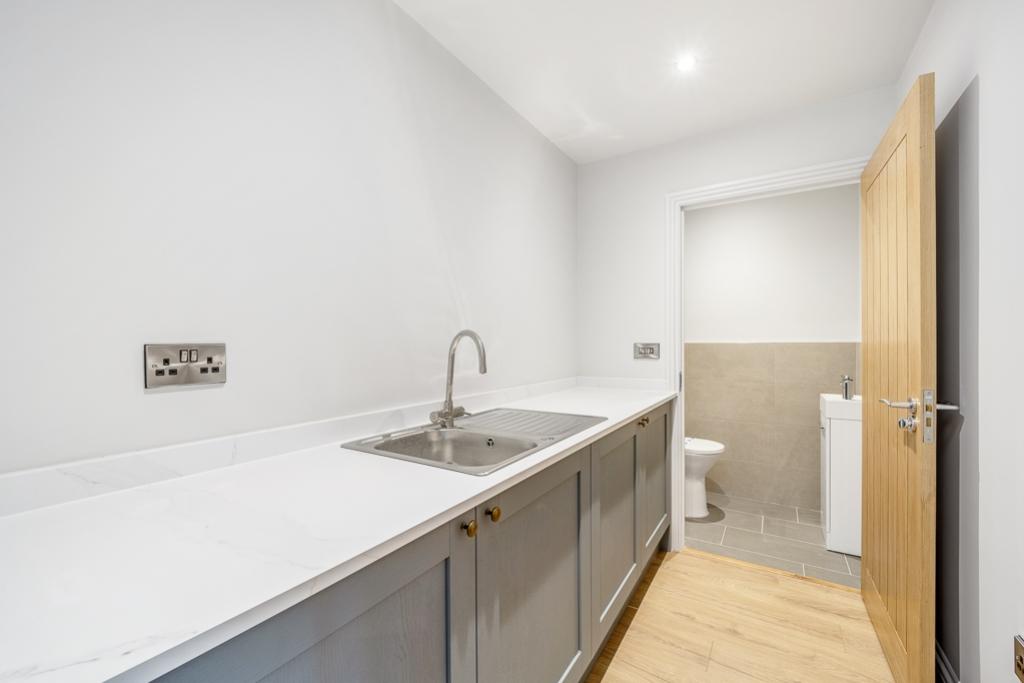 Plot 15, The Parklands (Sudbrooke)-10