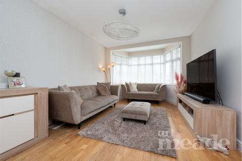 4 bedroom semi-detached house for sale - Colvin Gardens, Chingford, E4