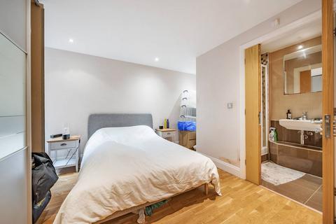 3 bedroom flat for sale, Pembroke House, Clapham Park, London, SW4