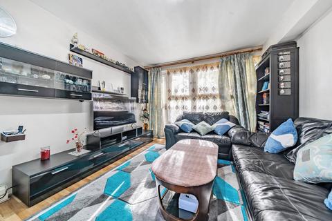 3 bedroom flat for sale, Castlecombe Drive, Southfields, London, SW19