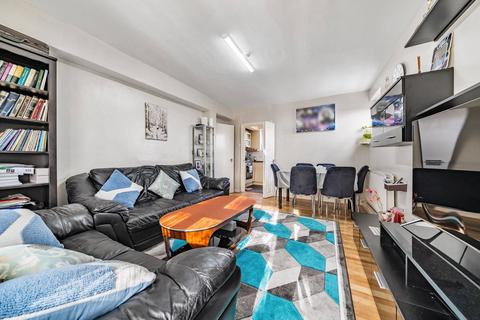 3 bedroom flat for sale - Castlecombe Drive, Southfields, London, SW19