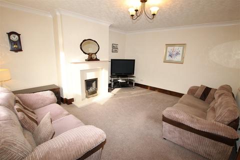 3 bedroom end of terrace house for sale, Higson Row, Clayton West