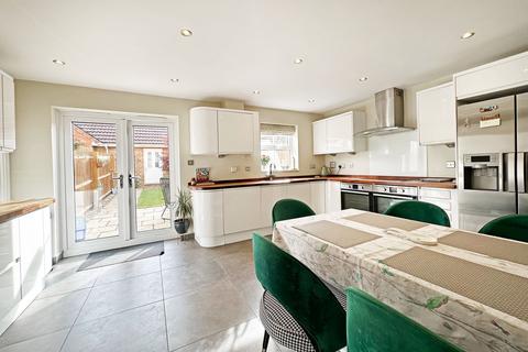 4 bedroom townhouse for sale, Old Dickens Heath Road, Shirley, B90