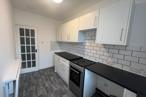 2 bedroom flat to rent, Laidlaw Terrace, Hawick, TD9