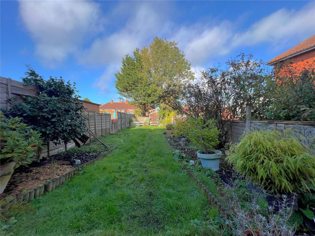 Seymour Road, Trowbridge 3 bed terraced house for sale £215,000