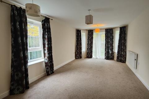 2 bedroom flat to rent, Silver Street, Fairburn, WF11