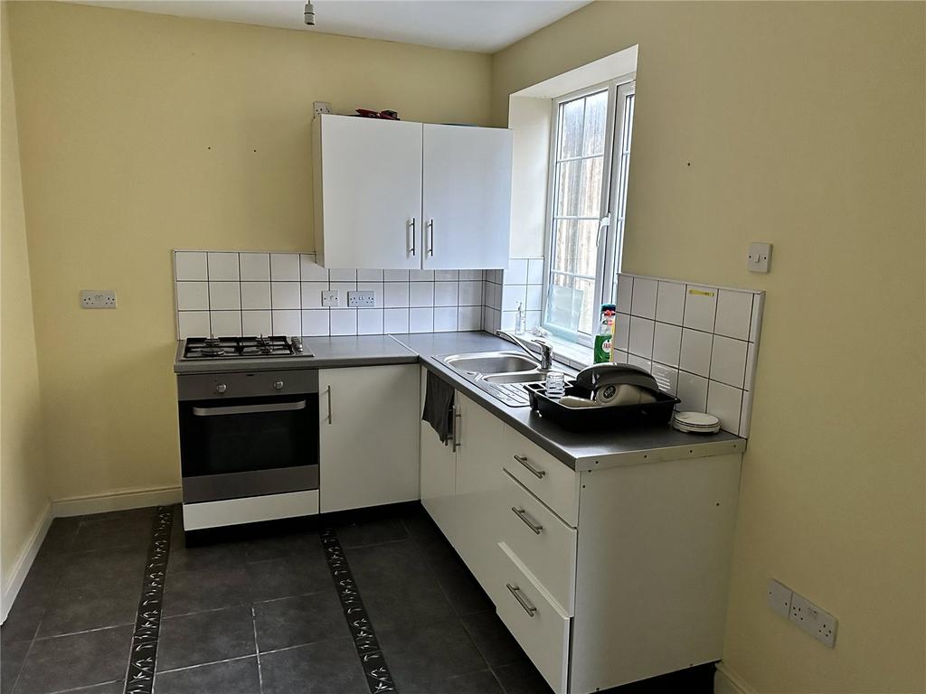 Carrholme Court, King Cross, Halifax, HX1 3 bed townhouse for sale £115,000