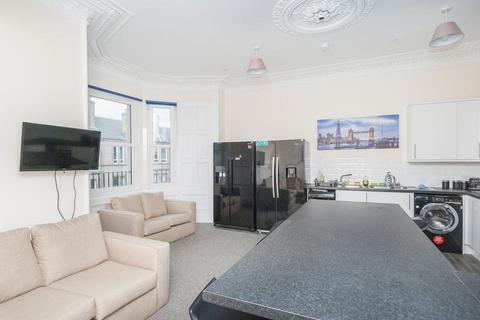 8 bedroom flat share to rent, 0755L Polwarth Gardens, Edinburgh, EH11 1LN