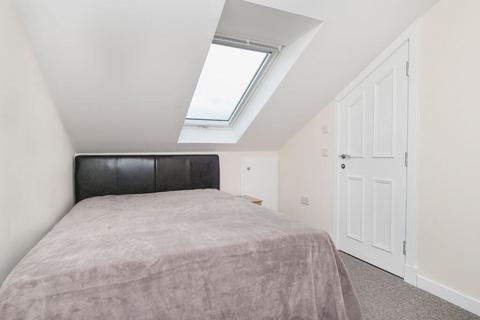 undefined, 0755L Polwarth Gardens, Edinburgh, EH11 1LN