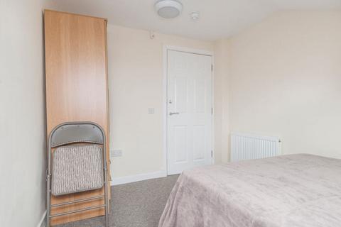 undefined, 0755L Polwarth Gardens, Edinburgh, EH11 1LN
