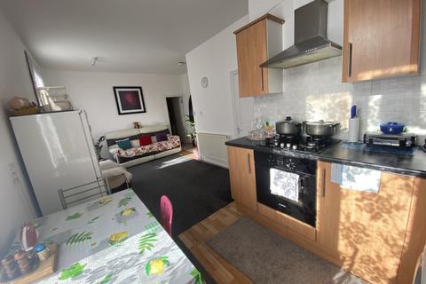 2 bedroom maisonette for sale, 220b, West Hendon Broadway, Hendon Broadway, NW9