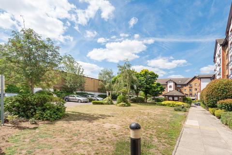 1 bedroom flat for sale, Sopwith Way, Kingston upon Thames