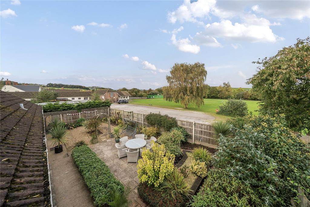 Carhampton, Minehead, Somerset, TA24 4 bed bungalow for sale £475,000