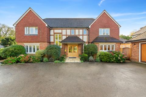 Rushdene Dene Road, Ashtead, KT21 1EE