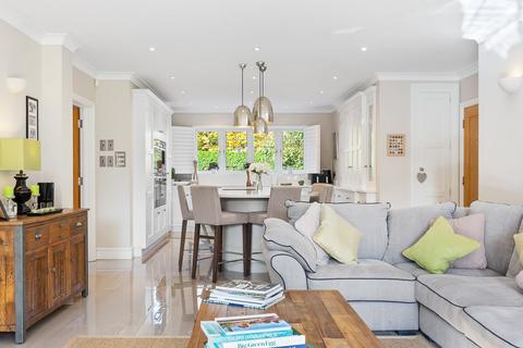Rushdene Dene Road, Ashtead, KT21 1EE