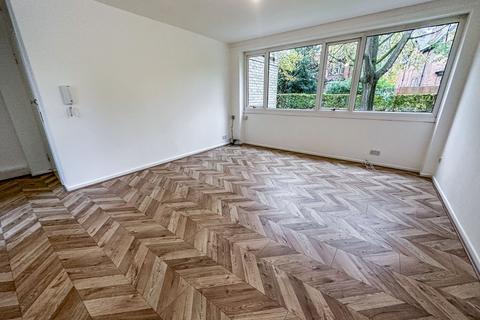2 bedroom flat to rent, Lapwing Lane, Manchester, Greater Manchester, M20