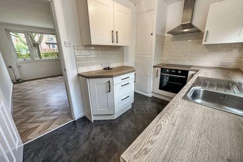 2 bedroom flat to rent, Lapwing Lane, Manchester, Greater Manchester, M20