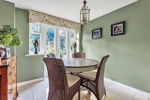 17 Waratah Drive, Chislehurst, BR7 5FP
