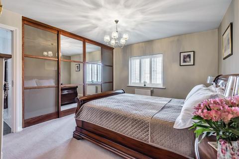 17 Waratah Drive, Chislehurst, BR7 5FP