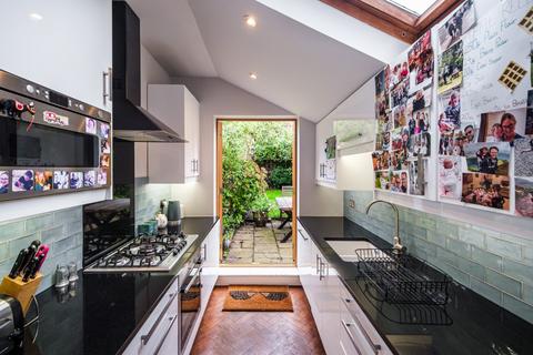 12 Ringcroft Street, London, N7 8ND