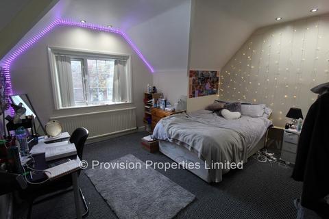 8 bedroom semi-detached house to rent, St. Michaels Villas, Headingley LS6
