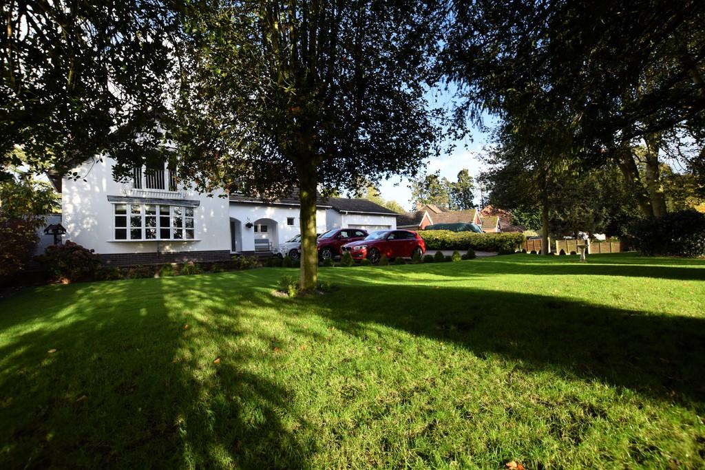 Hollycroft, Hinckley 4 bed detached house for sale £725,000