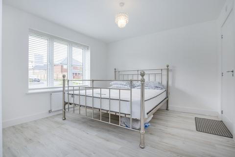 3 bedroom detached bungalow to rent, Cullyer Crescent, Wymondham