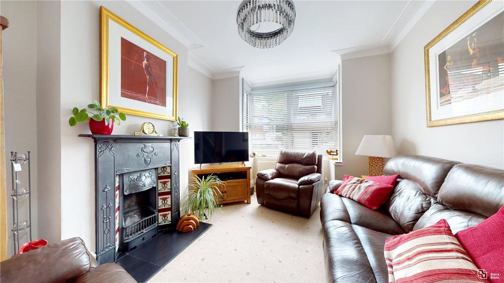 Ravenswood Road, Croydon, CR0 3 bed terraced house for sale £475,000