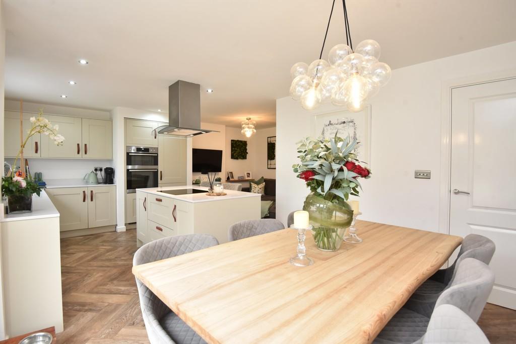 St Walk, Harrogate 4 bed detached house for sale £685,000