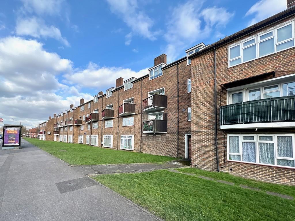 Wrythe Lane, Carshalton 3 bed for sale £270,000