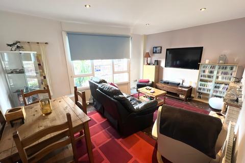 124 Wrythe Lane, Carshalton, SM5 2SB