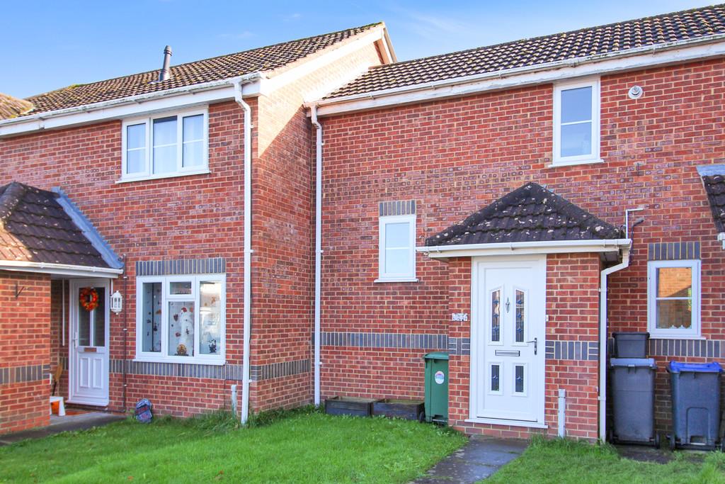 Russett Court, Warminster 2 bed terraced house for sale £225,000