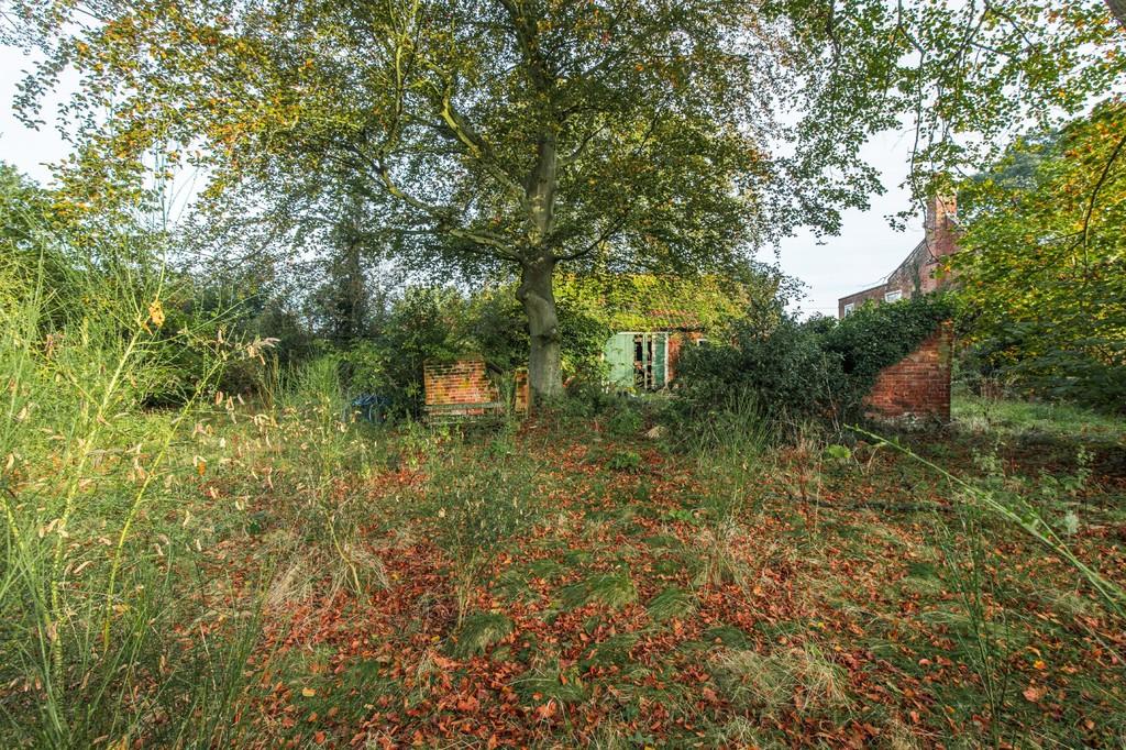 Reepham 4 bed property with land for sale £500,000