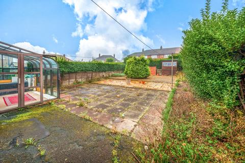 40 Acres Hall Crescent, Pudsey, LS28 9DZ