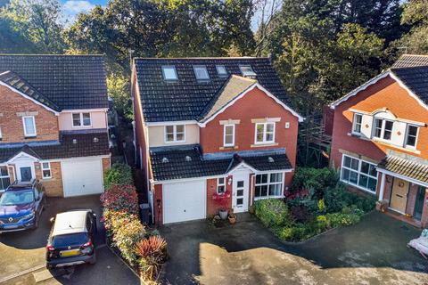 5 bedroom detached house for sale, Bassetts Field, Cardiff