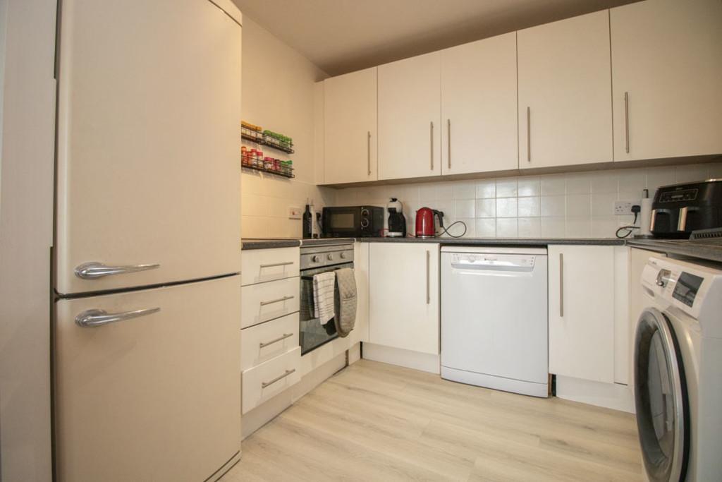 Aquila House, Falcon Drive, Cardiff 2 bed apartment for sale £155,000