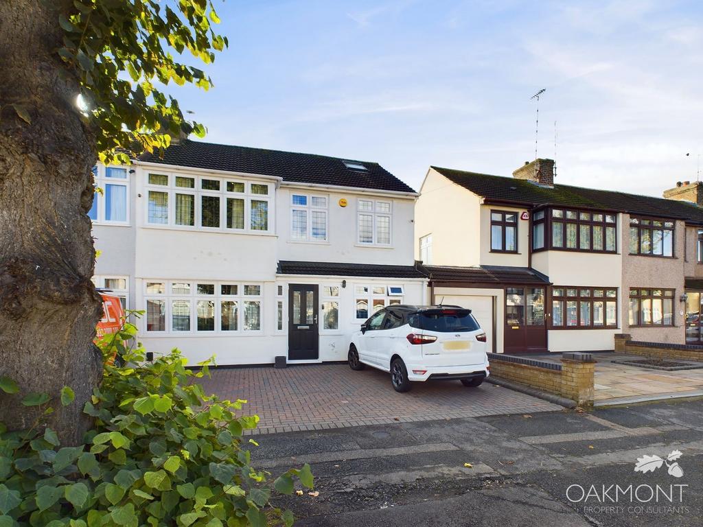 Birch Crescent, Hornchurch 4 bed end of terrace house for sale - £625,000