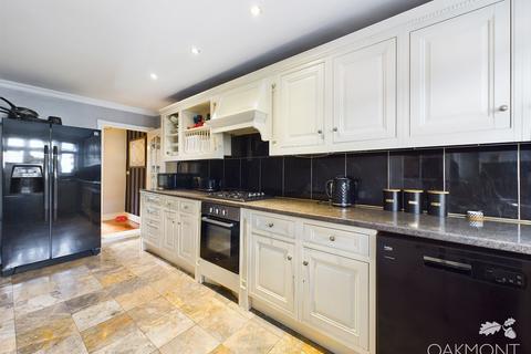 56 Birch Crescent, Hornchurch, RM11 2NW