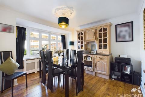 56 Birch Crescent, Hornchurch, RM11 2NW