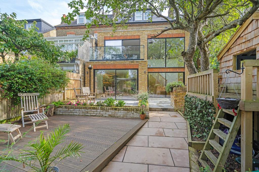 Wood Vale, Forest Hill, SE23 7 bed semidetached house for sale £