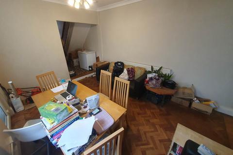 5 bedroom house to rent, Inglefield Avenue, Heath, Cardiff