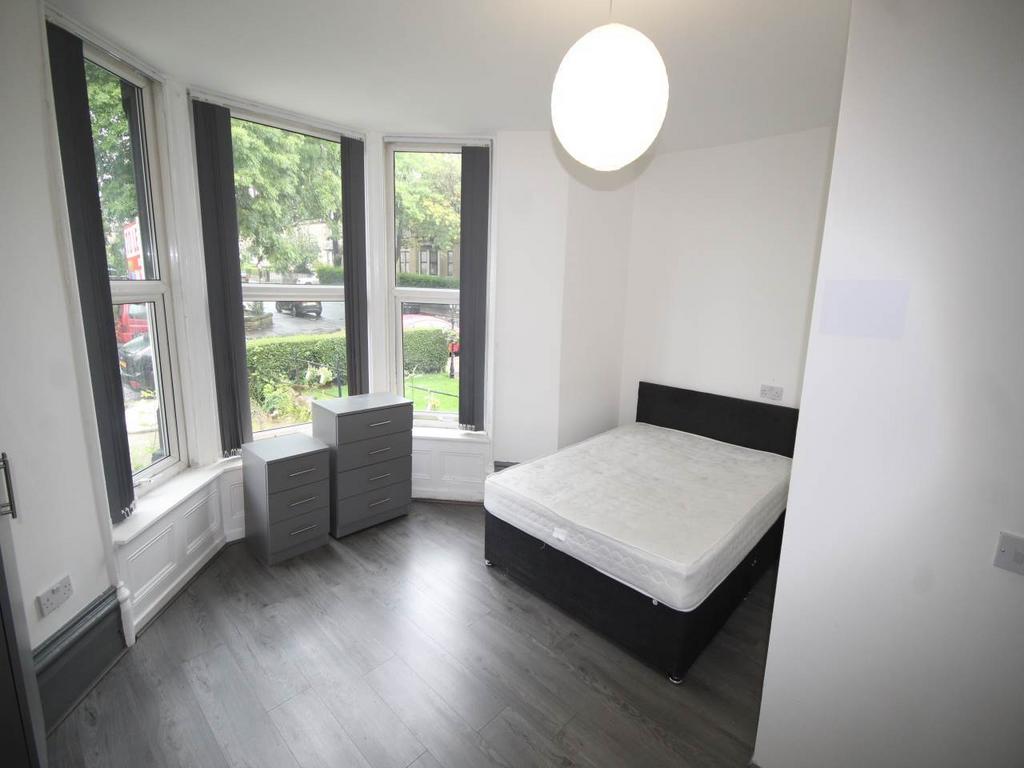 29 Pemberton Drive, Bradford, 1 bed in a house share £425 pcm (£98 pw)