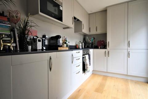 2 bedroom flat to rent, Senrab Street, Limehouse, London