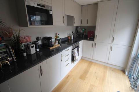 2 bedroom flat to rent, Senrab Street, Limehouse, London