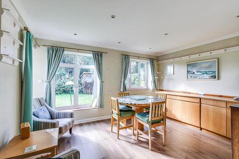 4 Parsonage Close, Warlingham, CR6 9EN