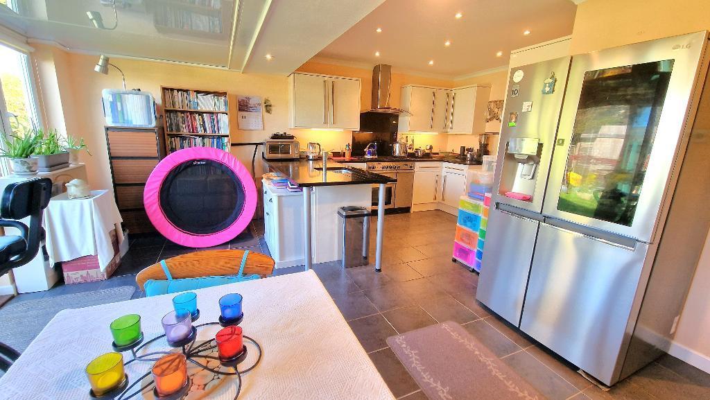 Open Plan Kitchen &#43; Dining Room