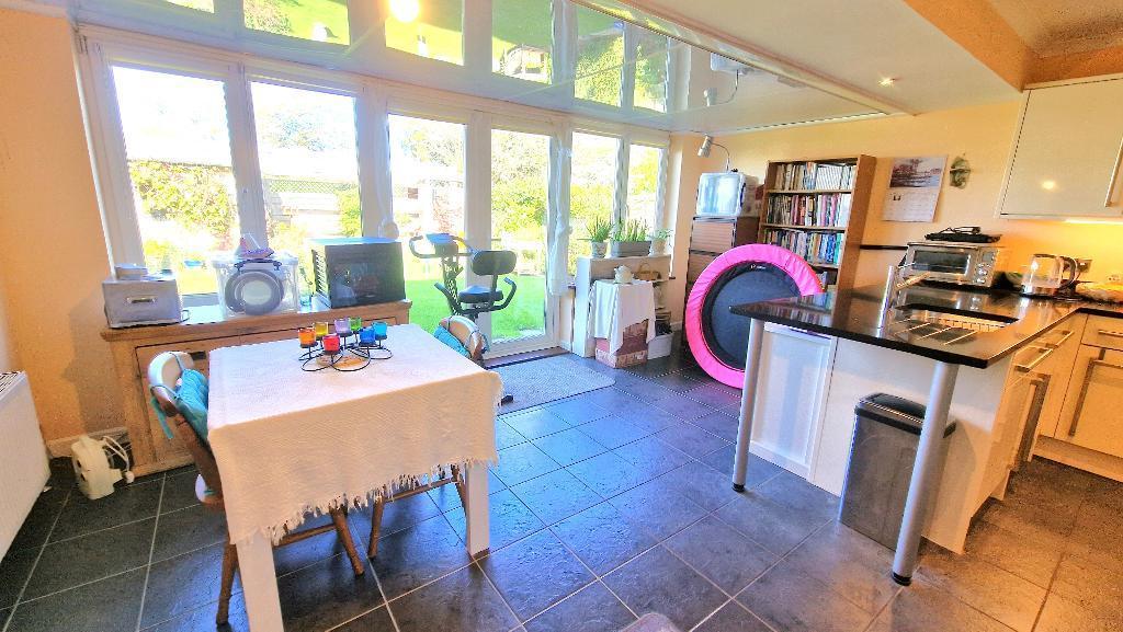 Open Plan Kitchen &#43; Dining Room