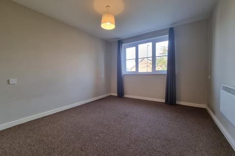 2 bedroom flat to rent, Lincoln Way, North Wingfield, Derbyshire