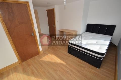 2 bedroom terraced house to rent, Thornville Mount, Hyde Park LS6